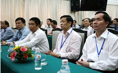 Các "thí sinh" trong cuộc thi tuyển Tổng cục trưởng Tổng cục đường bộ mới đây. Bên phải là ông Nguyễn Văn Huyện, người sau đó đã "thi đỗ".<br>
