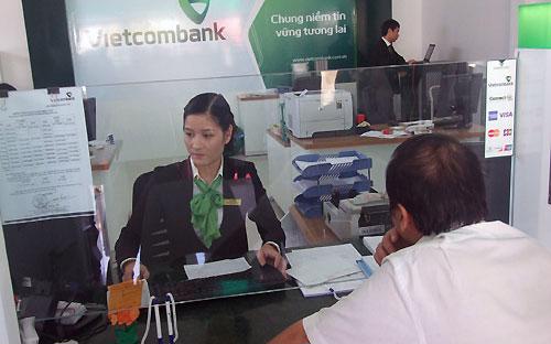 Vietcombank giảm lãi suất huy động các kỳ hạn dài, sau khi đã giảm ở các kỳ hạn ngắn hồi giữa tháng 11 vừa qua.<br>