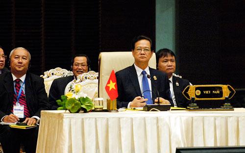 Thủ tướng Nguyễn Tấn Dũng tham dự Hội nghị EAS lần thứ 9 tại Myanmar.<br>