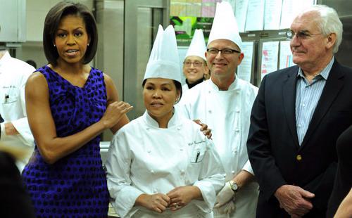 Bà Cristeta Comerford hiện đang làm bếp trưởng cho gia đình Tổng thống Mỹ Obama - Ảnh: Zimbio.<br>