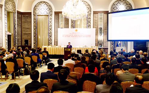 Hơn 150 đại diện tổ chức đầu tư, tập đoàn tài chính lớn đã tham dự hội nghị xúc tiến đầu tư vào Việt Nam, tổ chức tại New York hôm 1/7.<br>