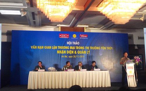 Quang cảnh hội thảo “Vấn nạn gian lận thương mại trong thị trường tôn thép” do Thời báo Kinh tế Việt Nam và Hiệp hội Thép Việt Nam (VSA) phối hợp tổ chức hôm 26/11.<br>