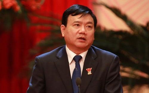 Bộ trưởng Đinh La Thăng cho rằng, muốn giải cứu bất động sản chỉ có cách giảm giá bán.<br>