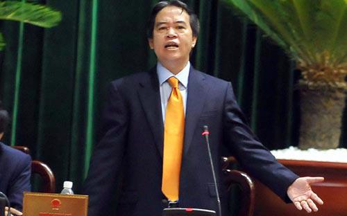 Là số ít thành viên Chính phủ không phải là đại biểu Quốc hội đương 
nhiệm, Thống đốc Nguyễn Văn Bình vẫn có mặt tại các phiên chất vấn 
trong vai khách mời.
