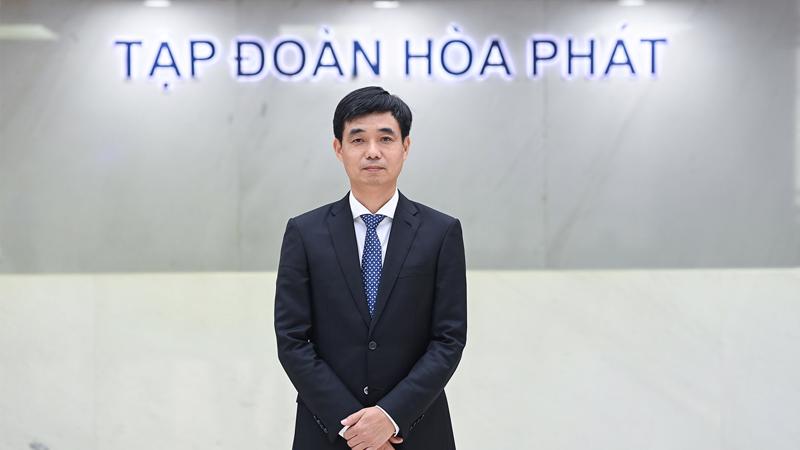 Ông Nguyễn Việt Thắng sinh năm 1970 tại Hà Nội, có 18 năm kinh nghiệm lãnh đạo tại Tập đoàn Hòa Phát.