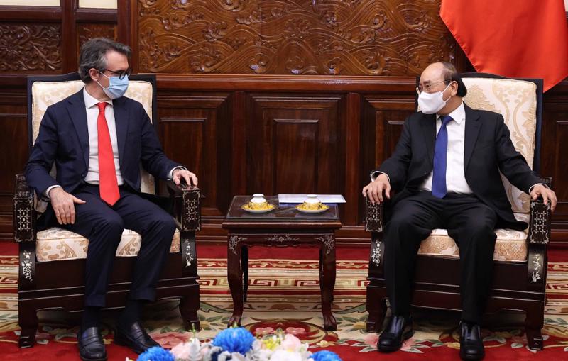 Chủ tịch nước Nguyễn Xuân Phúc đã tiếp ông Giorgio Aliberti, Đại sứ Liên minh Châu Âu (EU) tại Việt Nam - Ảnh: TTXVN.