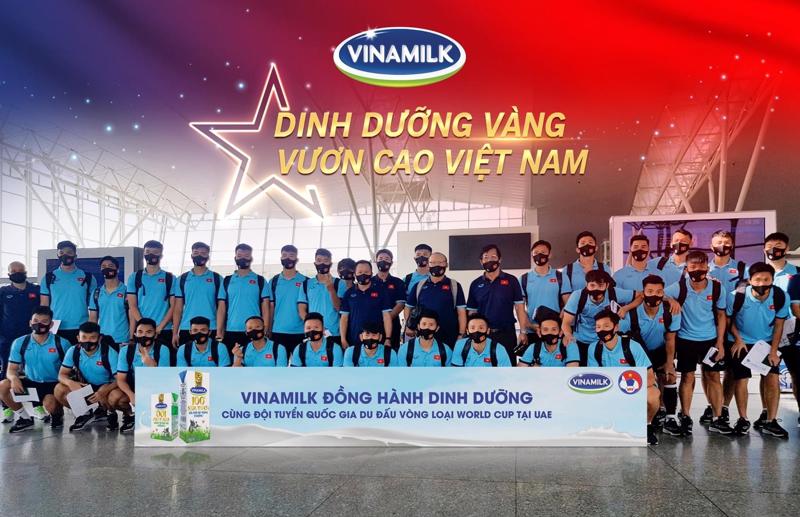 Vinamilk tự hào mang đến nguồn dinh dưỡng vàng đồng hành cùng đội tuyển quốc gia du đấu vòng loại World Cup tại UAE.