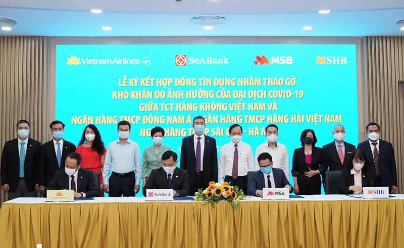 Vietnam Airlines signs credit deal with three banks
