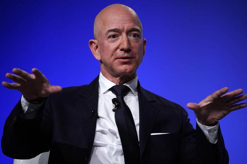 Tỷ phú Jeff Bezos - Ảnh: Getty Images