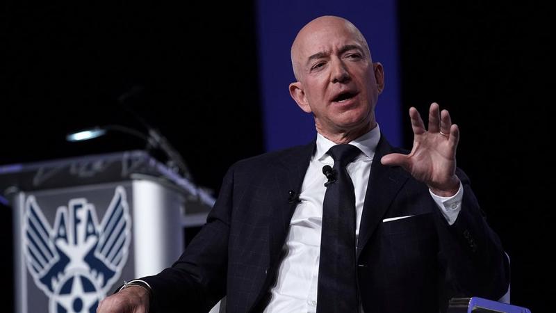 Ông Jeff Bezos, người sáng lập Amazon - Ảnh: Getty Images