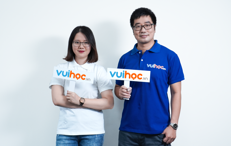 Ms. Do Minh Thu, COO of VUIHOC, and Mr. Do Ngoc Lam, CEO of VUIHOC