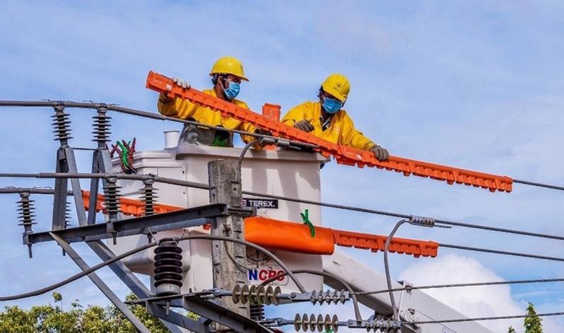 Power output down in August, up in 8M