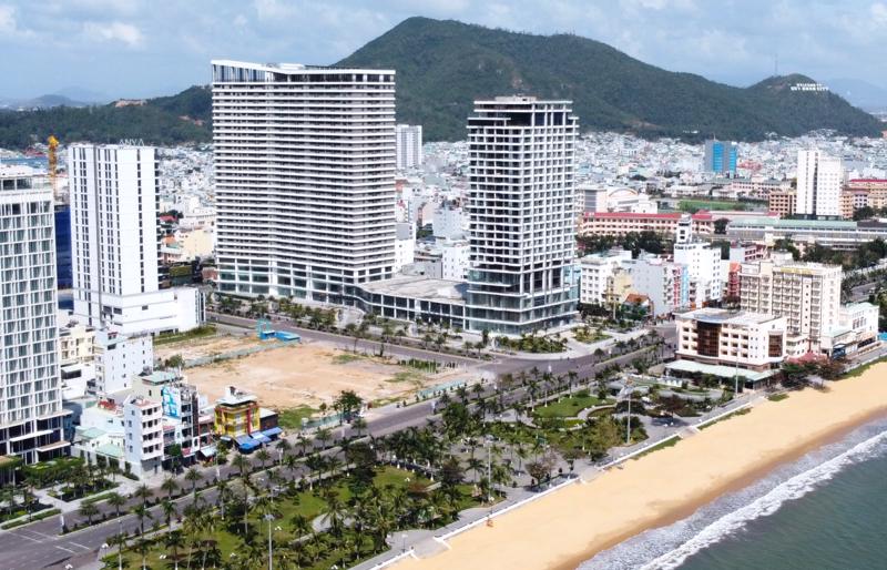 Dự án FLC Sea Tower Quy Nhơn nằm trên khu đất vàng giáp bãi biển của TP. Quy Nhơn, tỉnh Bình Định.