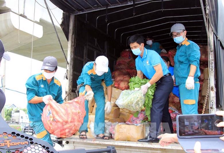 Giải quyết khó khăn trong lưu thông, tiêu thụ nông sản.