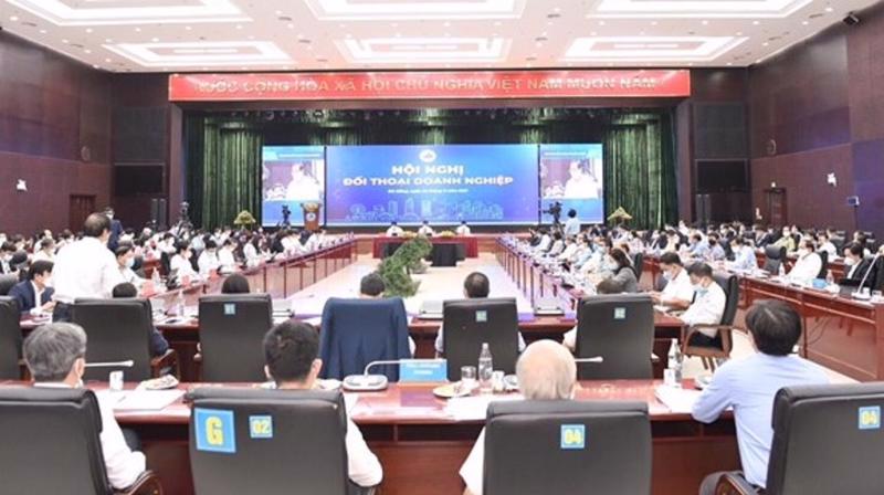 The “Business Dialogue” conference in Da Nang on September 24.