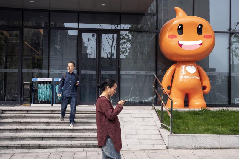 Trong hơn 15 năm, Alibaba được xem là “nhà vô địch” trong lĩnh vực thương mại điện tử tại Trung Quốc - Ảnh: Bloomberg.