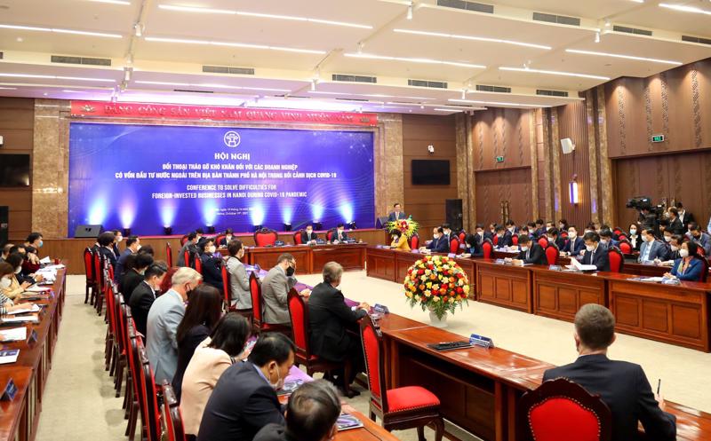 Hội nghị “Đối thoại, tháo gỡ khó khăn đối với các doanh nghiệp có vốn đầu tư nước ngoài trên địa bàn thành phố Hà Nội trong bối cảnh dịch Covid-19” ngày 19/10.