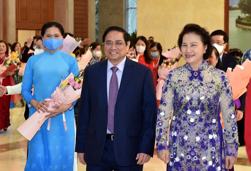 Thủ tướng Phạm Minh Chính và nguyên Chủ tịch Quốc hội Nguyễn Thị Kim Ngân - Ảnh: VGP
