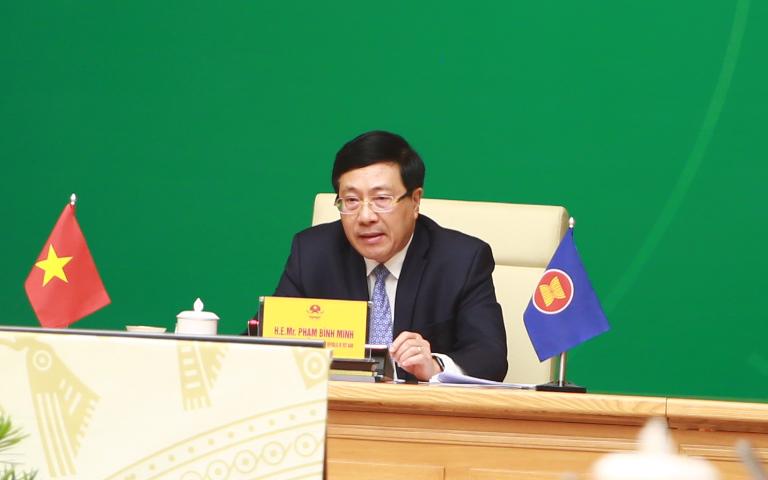 Phó Thủ tướng Thường trực Chính phủ Phạm Bình Minh phát biểu tại Hội nghị ASEAN BIS - Ảnh: VGP.