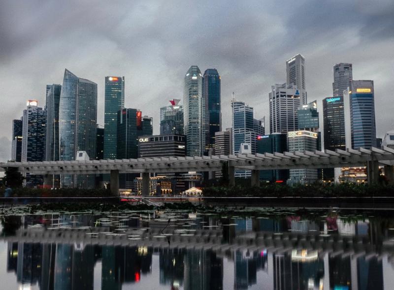 Singapore là một trong những thành phố đang cố gắng hạ nhiệt thị trường địa ốc - Ảnh: Getty Images