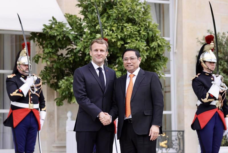 Prime Minister Pham Minh Chinh and French President Emmanuel Macron. Source: VGP.