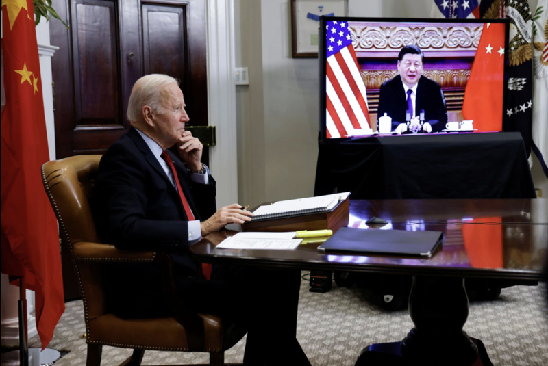 Tổng thống Mỹ Joe Biden trong cuộc gặp trực tuyến với Chủ tịch Trung Quốc Tập Cận Bình vào buổi tối ngày 15/11 theo giờ Mỹ - Ảnh: Reuters.