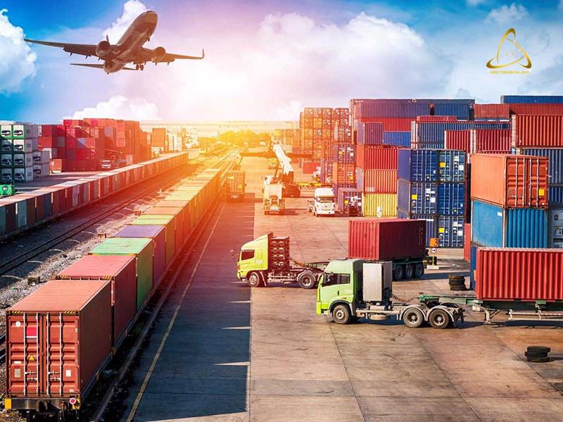 Cần hỗ trợ cho các doanh nghiệp vận tải, cảng biển, logistic và xuất nhập khẩu, tạo điều kiện phát triển, phục hồi nền kinh tế.