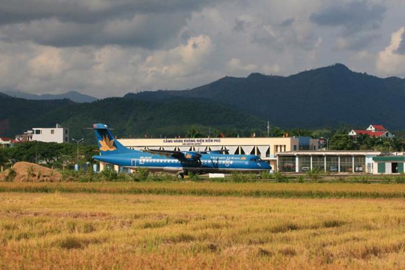 Do hạn chế về tĩnh không hai đầu đường cất hạ cánh nên sân bay Điện Biên chỉ khai thác tàu bay ATR72 và tương đương. 