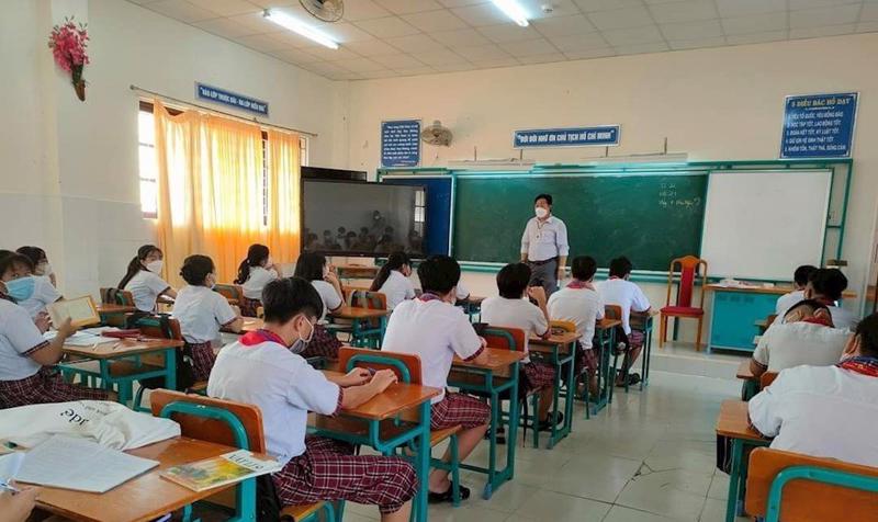 TP.HCM tổ chức thí điểm cho học sinh trở lại trường học trực tiếp trong hai tuần kể từ ngày 13/12/2021