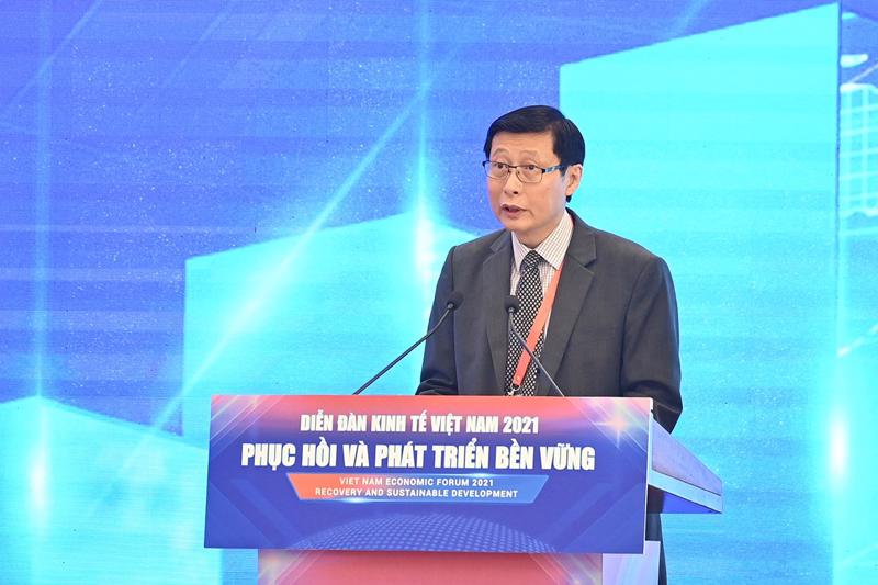 Ông Nguyễn Minh Cường - Kinh tế trưởng của Ngân hàng Phát triển Châu Á tại Việt Nam phát biểu tại diễn đàn - Ảnh: Quochoi.vn