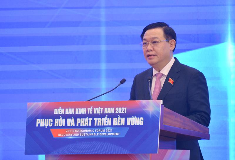 Chủ tịch Quốc hội Vương Đình Huệ phát biểu bế mạc Diễn đàn Kinh tế Việt Nam 2021 - Ảnh: Quochoi.vn