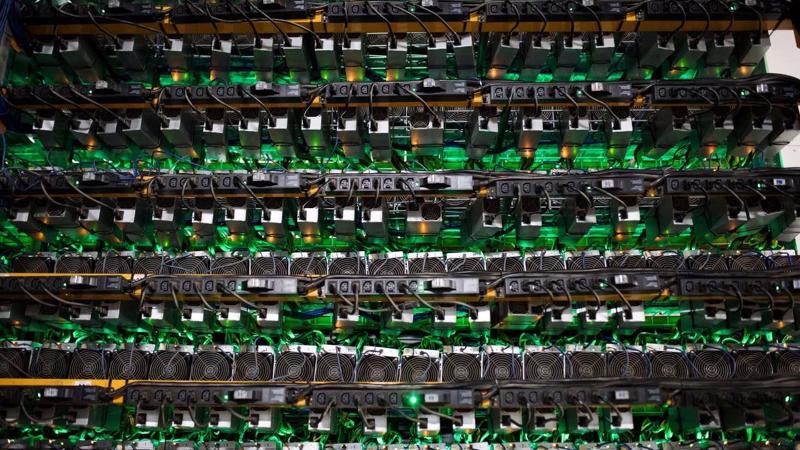 Các máy đào Bitcoin - Ảnh: Getty Images