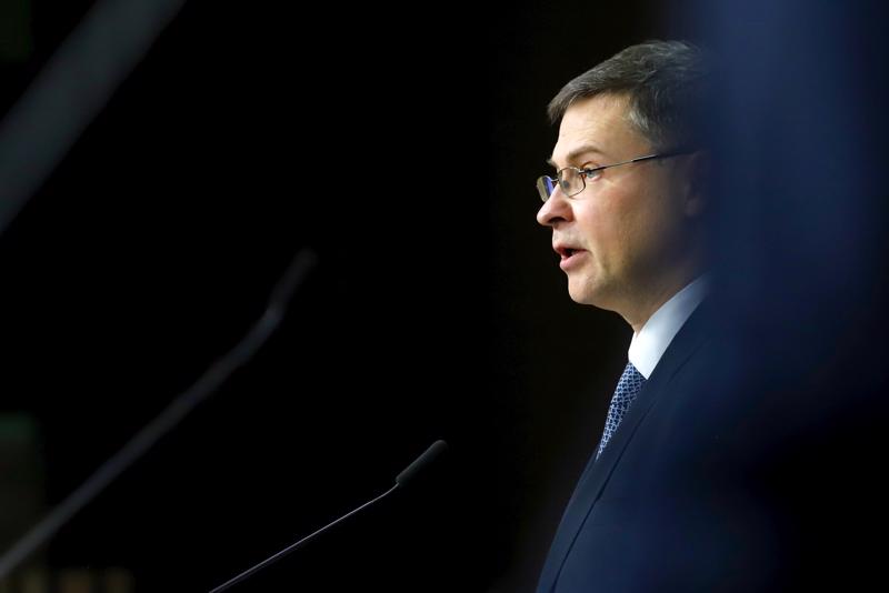 Giám đốc thương mại của EU, Valdis Dombrovskis. Ảnh: Bloomberg