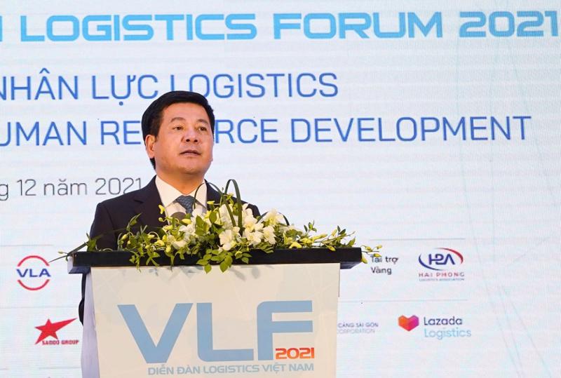 Bộ trưởng Bộ Công Thương Nguyễn Hồng Diên phát biểu tại Diễn đàn logistcs Việt Nam 2021.