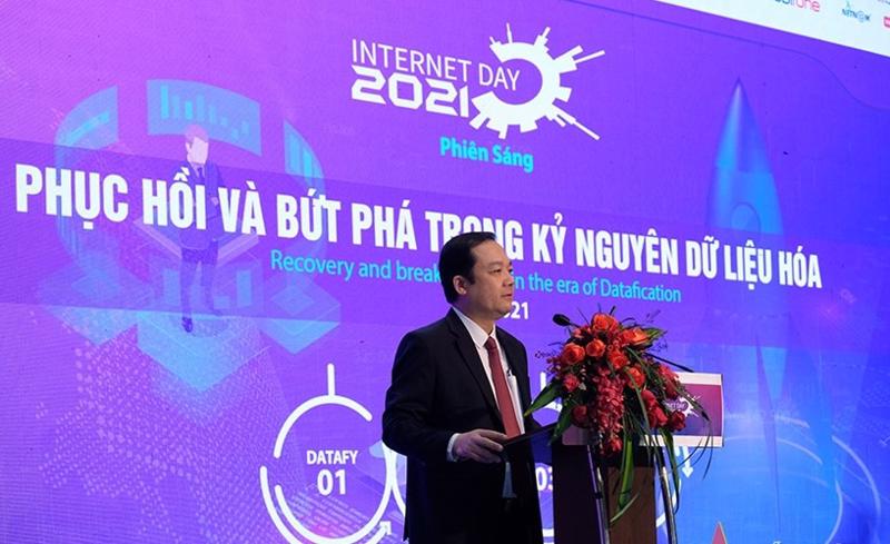 Thứ trưởng Bộ Thông tin và Truyền thông Phạm Đức Long phát biểu tại Ngày Internet Việt Nam 2021