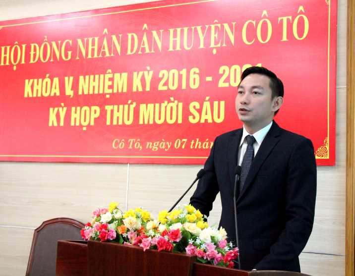 Ông Lê Hùng Sơn - Tỉnh ủy viên, Bí thư Huyện ủy, Chủ tịch UBND huyện Cô Tô, tỉnh Quảng Ninh.