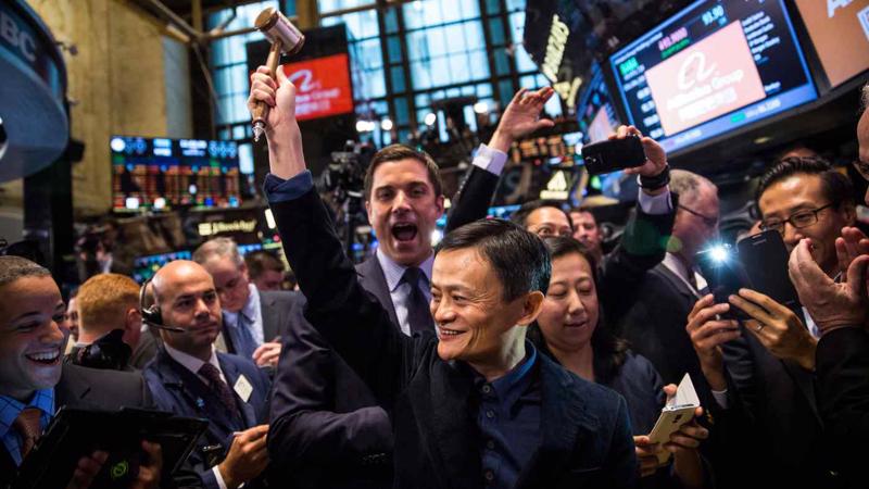 Người sáng lập Alibaba Group Holding, Jack Ma, ăn mừng sự kiện niêm yết trên sàn chứng khoán New York vào tháng 9/2014 - Ảnh: Getty Images
