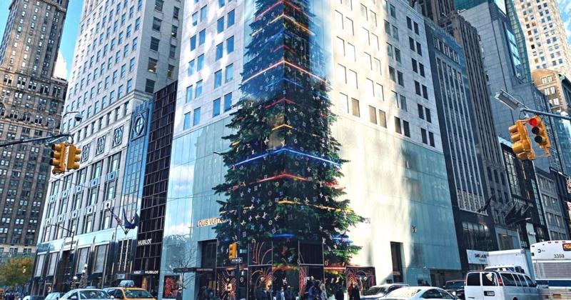 Outlander Magazine on Twitter Louis Vuitton Christmas Tree Decor  httpstcoIv9QIbgREs  Twitter