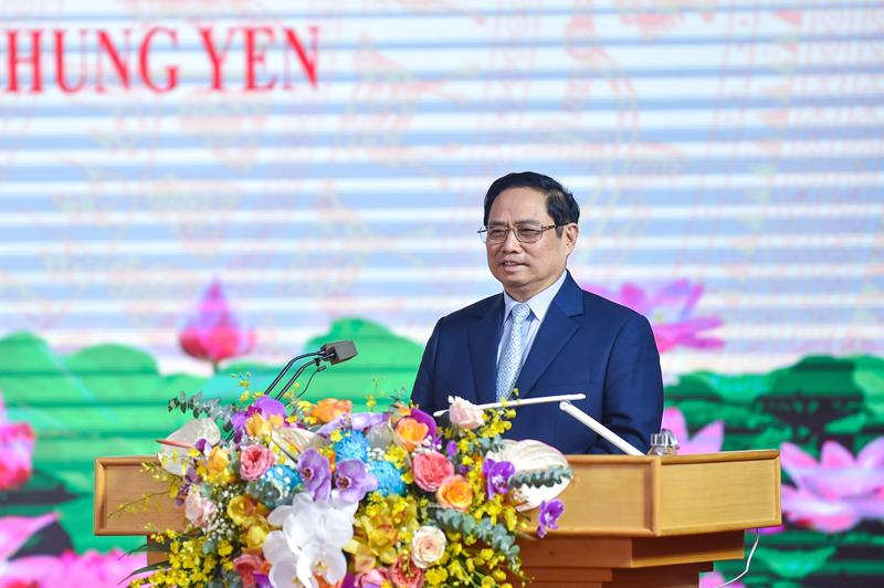 Thủ tướng Phạm Minh Chính dự buổi lễ của tỉnh Hưng Yên trao quyết định chấp thuận chủ trương đầu tư, quyết định thành lập cho một số dự án đầu tư lớn.