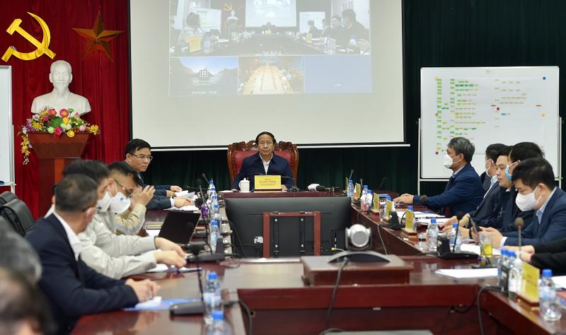 Phó Thủ tướng Lê Văn Thành chủ trì cuộc giao ban về tiến độ dự án Nhà máy Nhiệt điện Thái Bình 2. Ảnh: VGP.