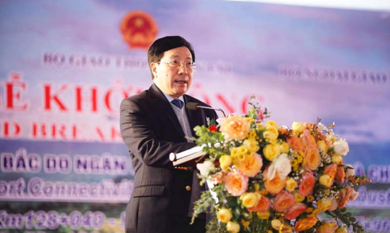 Phó Thủ tướng Thường trực Chính phủ Phạm Bình Minh phát biểu tại buổi lễ khởi công.