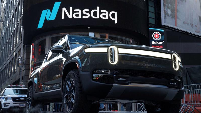 Startup xe điện Rivian của Mỹ huy động được gần 12 tỷ USD khi IPO trên sàn Nasdaq - Ảnh: FT