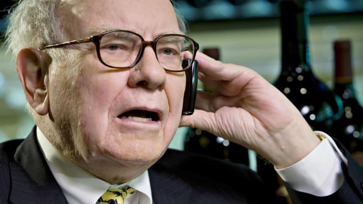Warren Buffett vào năm 2008 - Ảnh: Bloomberg.