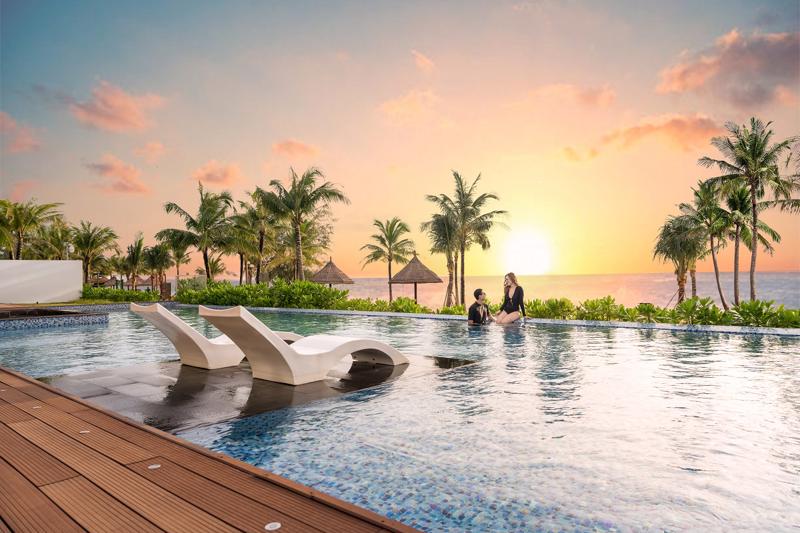 Những căn villa sang trọng với tầm view nối dài ra đại dương ở bãi Ông Lang, Phú Quốc đang là điểm đến lý tưởng cho cảm giác an toàn, riêng tư.
