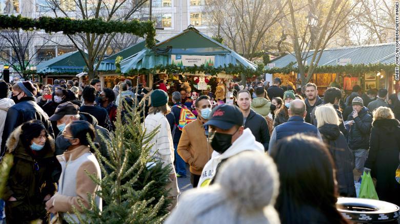 Một khu chợ Giáng sinh ở New York hôm 12/12 - Ảnh: Getty/CNN Business.