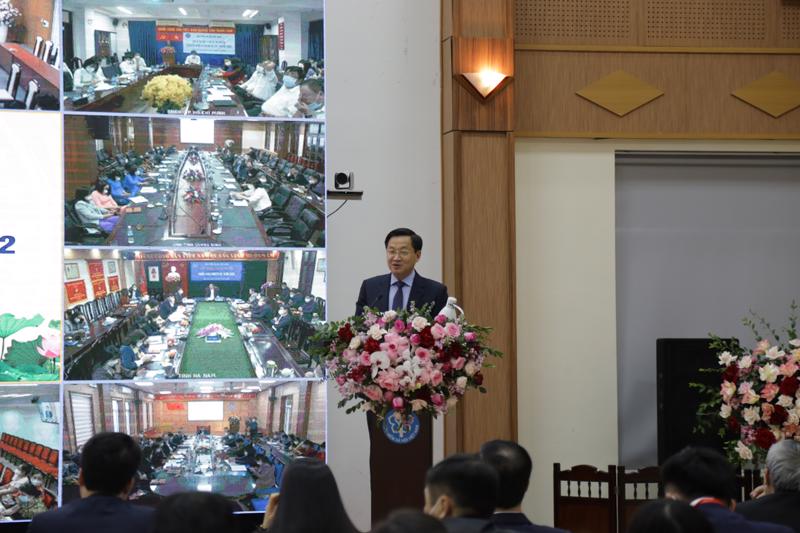 Phó Thủ tướng Chính phủ Lê Minh Khái phát biểu tại Hội nghị. Ảnh: BHXH Việt Nam. 