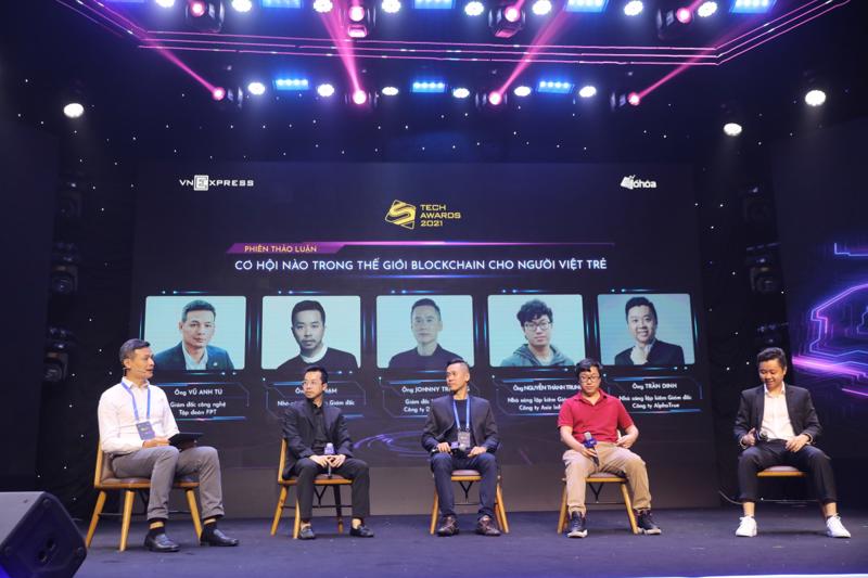 Các diễn giả tham gia tọa đàm Cơ hội nào trong thế giới Blockchain cho người Việt trẻ tại Tech Summit 2022.