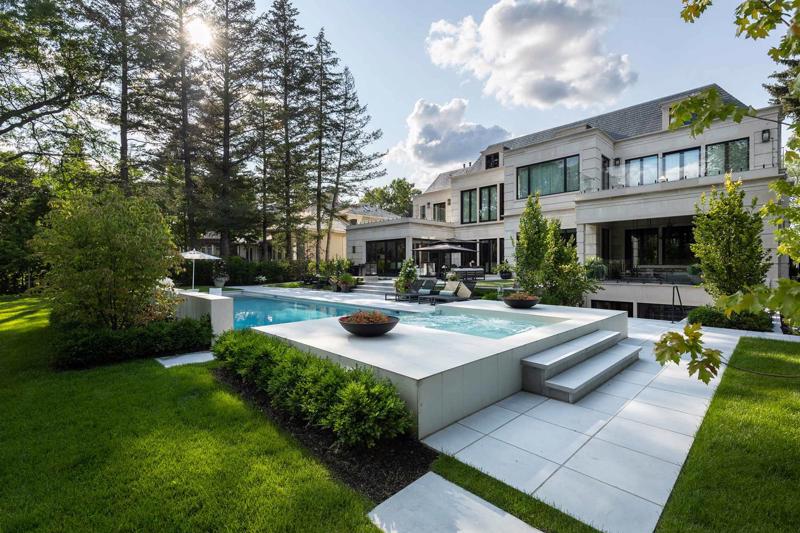 Một ngôi nhà rộng hơn 1.100 m2 ở khu phố Bridle Path của thành phố Toronto, Canada được rao bán với giá 21 triệu Đôla Canada (tương đương 16,6 triệu USD) - Ảnh: Sotheby’s International Realty Canada