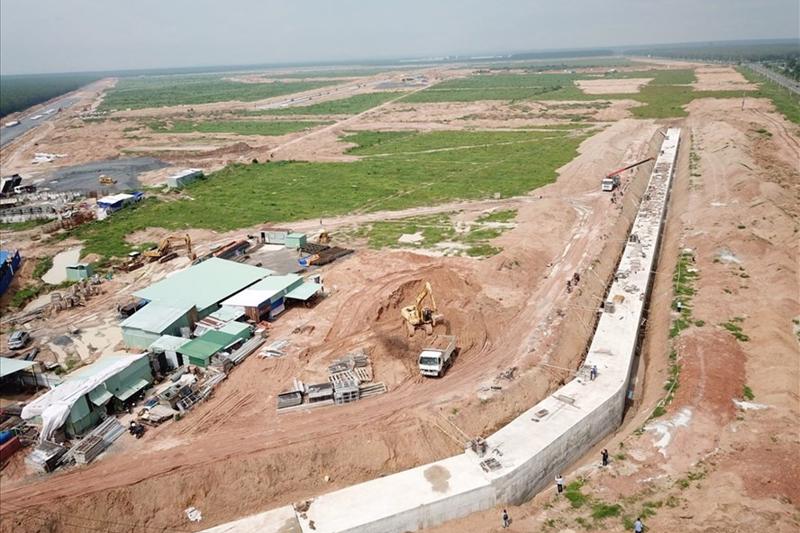 Sân bay quốc tế Long Thành được xây dựng theo 3 giai đoạn, giai đoạn 1 dự kiến sẽ hoàn thành vào tháng 01/2025. Trong ảnh: Công trường dự án sân bay Long Thành.