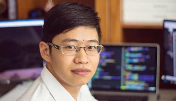 Trần Huy Vũ (Victor Trần), đồng sáng lập/ giám đốc công nghệ (CTO) của công ty sẽ trở thành CEO của Kyber Network, thay cho ông Lợi Lưu.